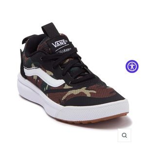 Vans Ultrarange Rapidweld camouflage tennis shoes, size 2.5